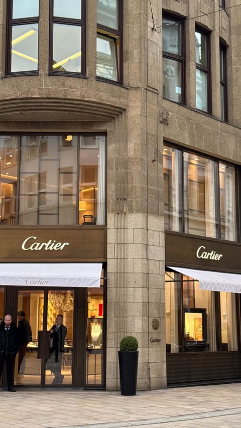 Instagram post by @nina_jgerenaia for Bandletic. Caption reads: Upgrade your watch style with @bandletic_official....