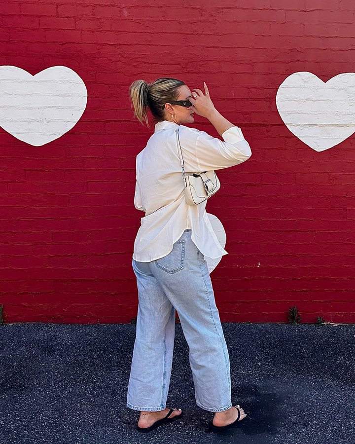 Instagram post by @lovechloe000 for Ally Fashion. Caption reads: [...] #fun #fashion #ucg #fashion ft: @allyfashion....