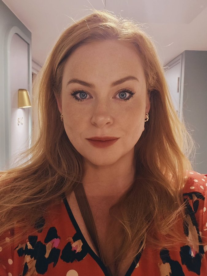 Instagram post by @thatamygledhill for Lucy & Yak. Caption reads: Night and day. 

Absolutely love these @lucyandyak....