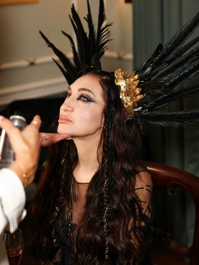 Instagram post by @elisabettafranchi_private for Elisabetta Franchi. Caption reads: The backstage of an exciting night. ✨
The theme....