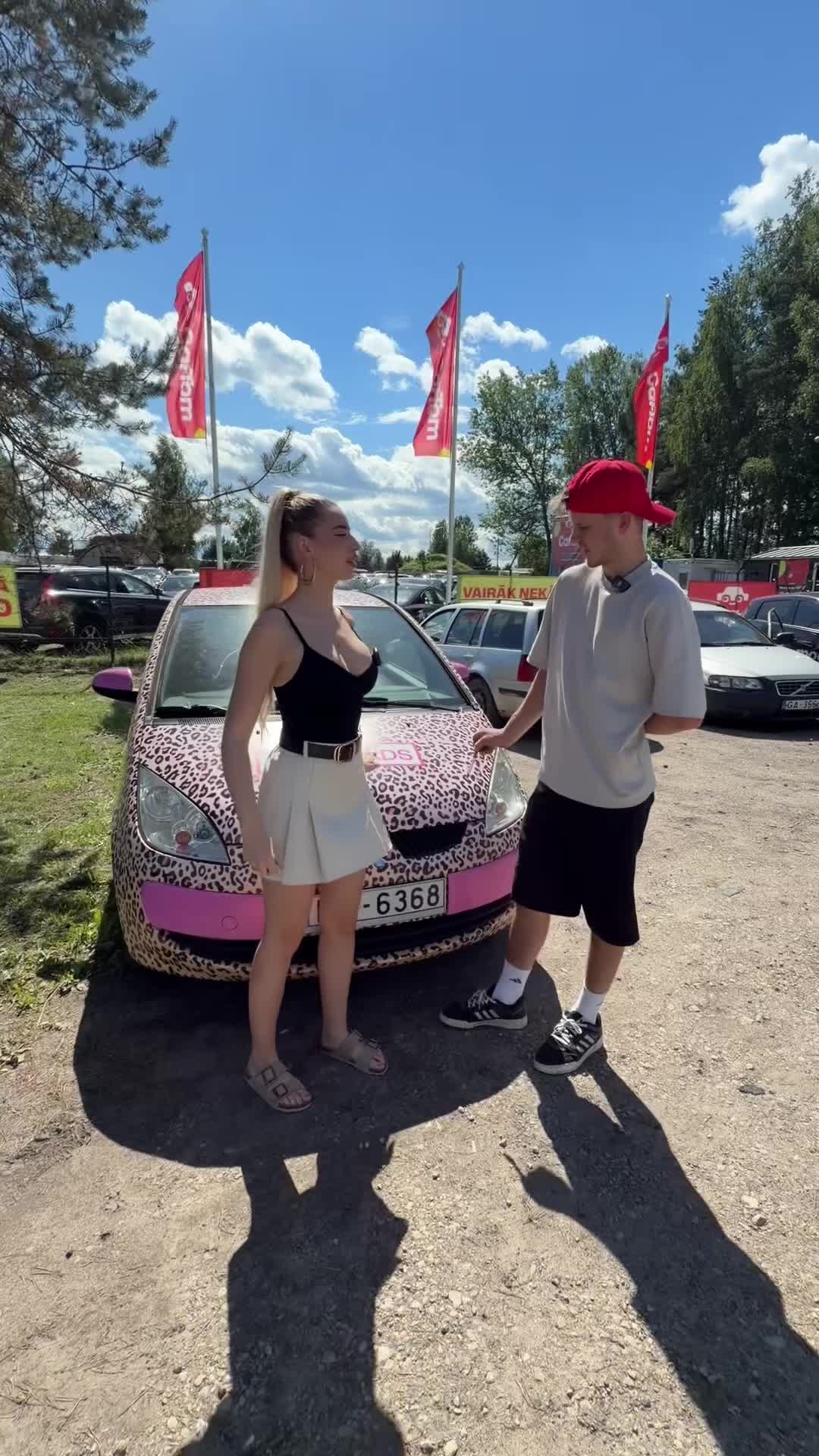 TikTok post by @intrisha for Cartom Latvia. Caption reads: Pārdodam Žužiņu labajās rokās @cartom.latvija....