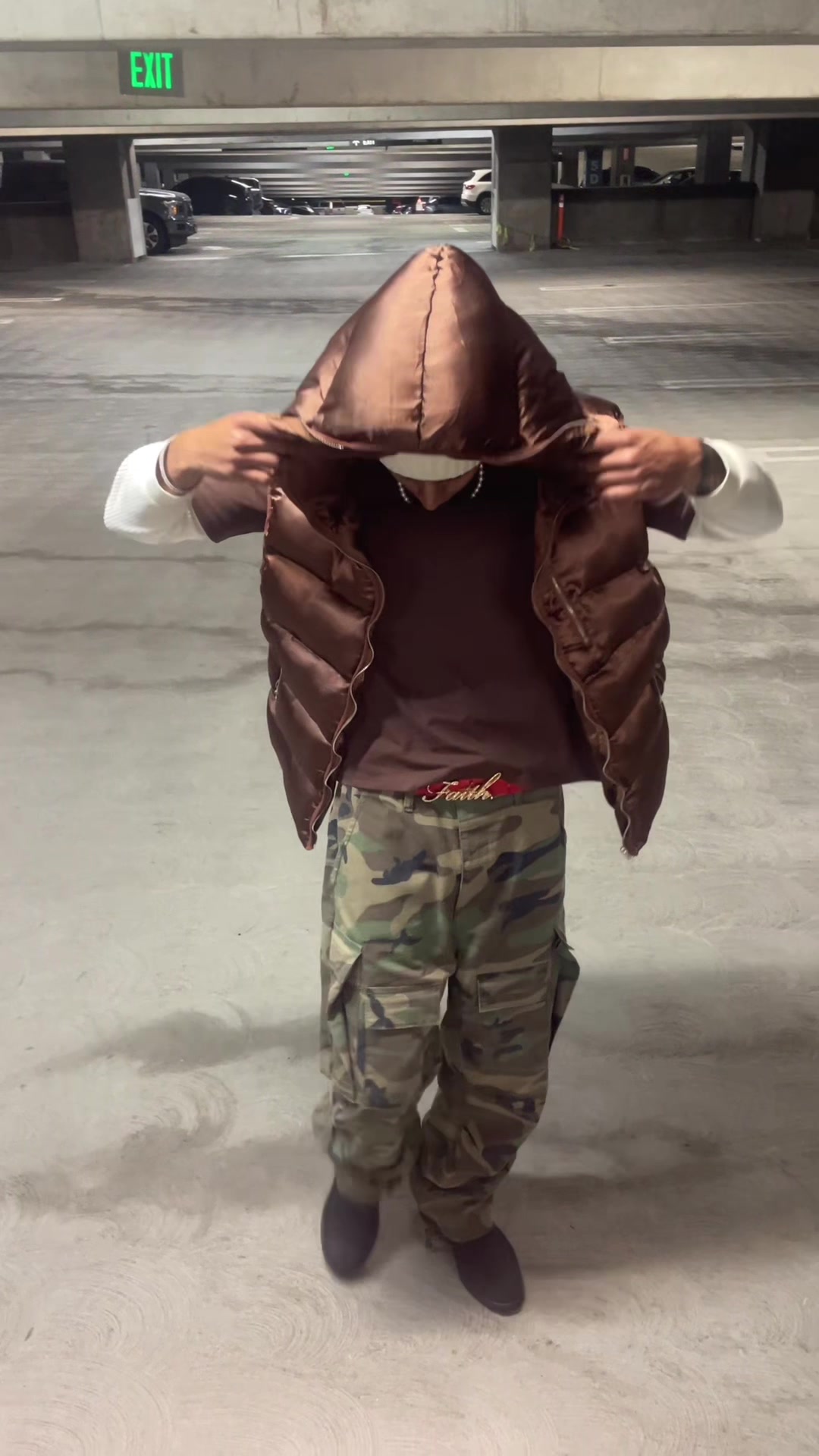 TikTok post by @robertvelozz for mnml. Caption reads: @mnml got my swag right!😮‍💨🔥 #ootd #fitcheck....