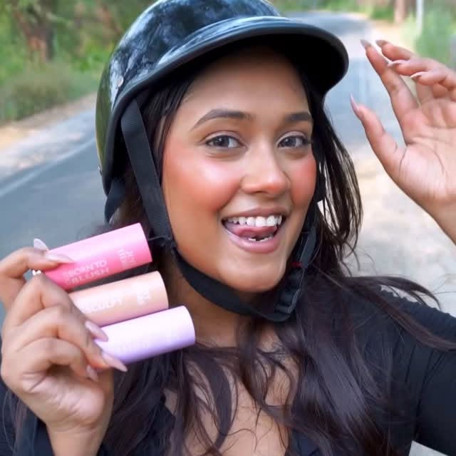 Instagram post by @girlinagarb for Just Herbs. Caption reads: Comment ‘ Makeup sticks ‘ to get direct link 🔗....
