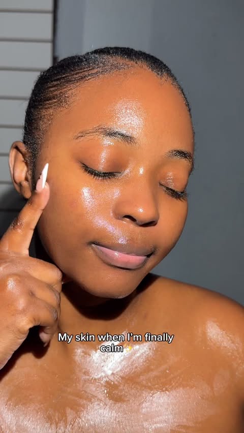 Instagram post by @hisgorgeousmom for Axis-y. Caption reads: [...] bringing my skin back to LIFE!....