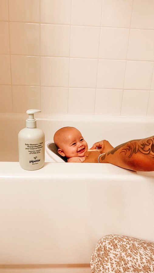 Instagram post by @jassn2 for Pipette. Caption reads: Bath time never looked so clean 😉 #PipettePartner....