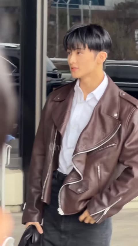 Instagram post by @marklee_archives for Maison Margiela. Caption reads: [...] MARK LEE AT SHANGHAI FASHION WEEK....