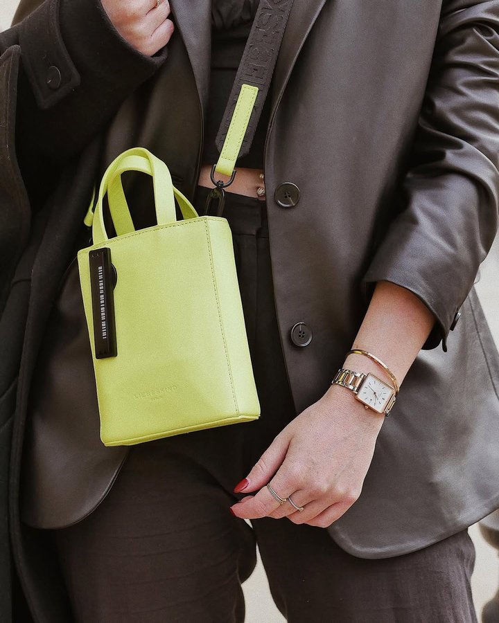 Instagram post by @cassyverse_ for Rosefield. Caption reads: what time is it? nearly friday ⌚️| wearing the....