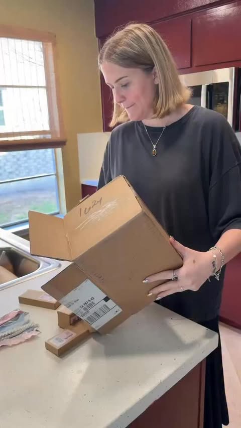 Instagram post by @carlybloo for Plank Hardware. Caption reads: [...] made a huge difference #ad @plankhardware.