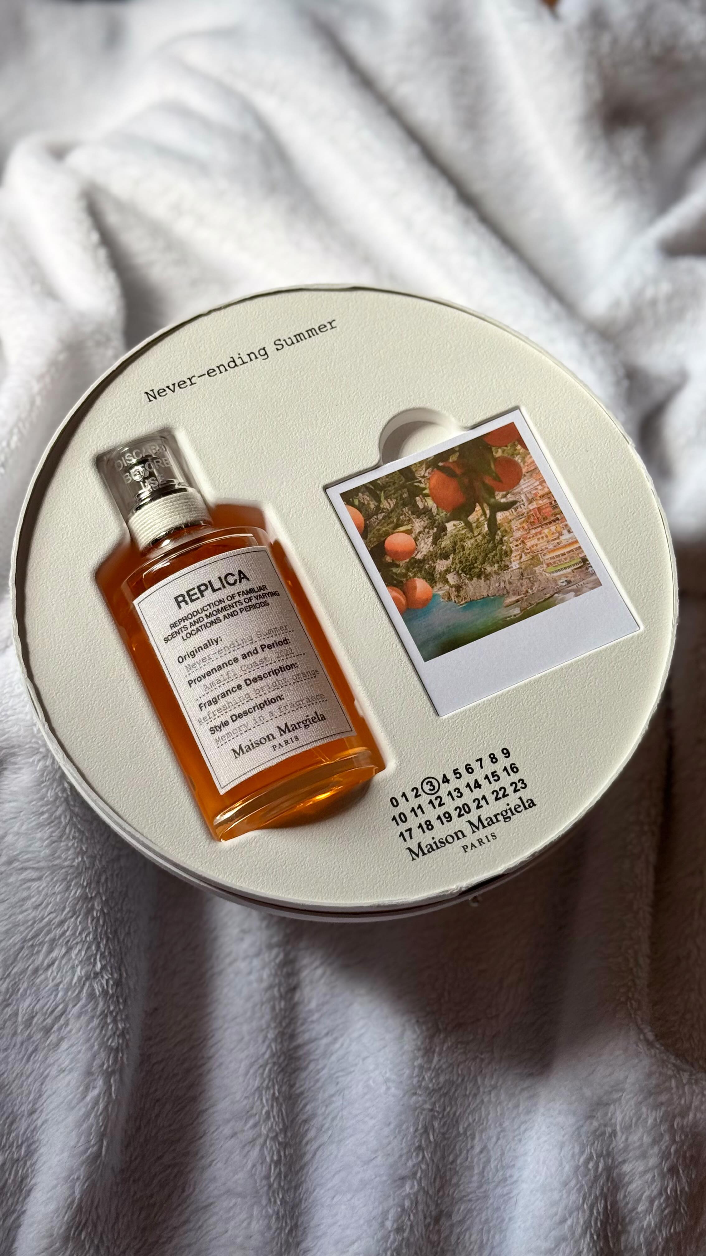 Instagram post by @_helenacollectsbeauty for WPP. Caption reads: (AD/PR) Never Ending Summer by....