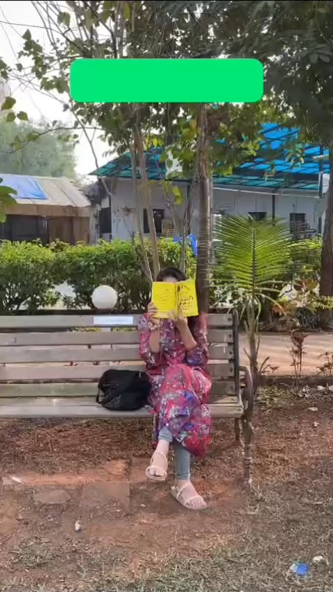 Instagram post by @saritasrivastava60 for everteen. Caption reads: [...] 1st Moringa-infused sanitary pad by everteen....