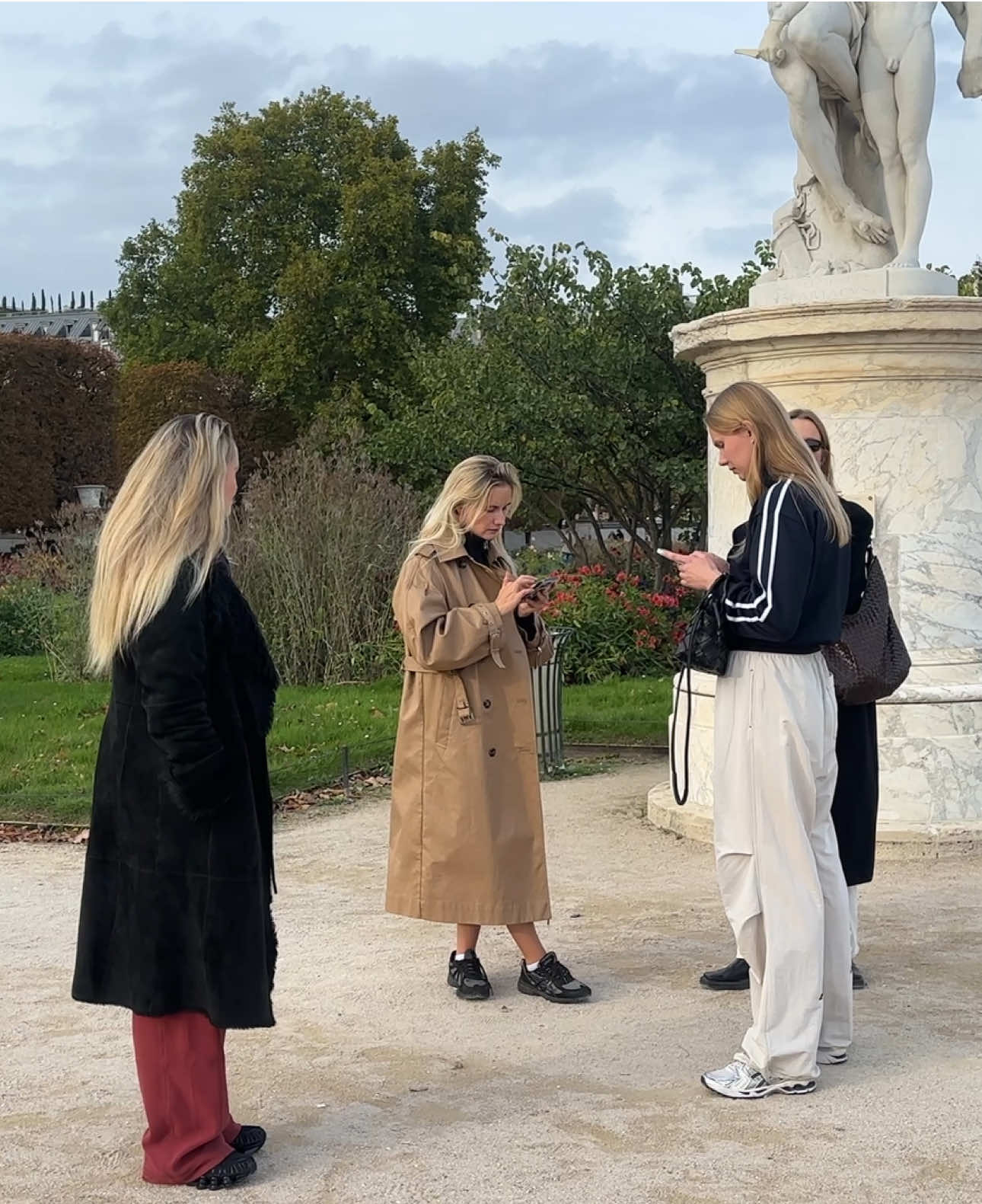 TikTok post by @emiliemalou_ for Planet Nusa. Caption reads: annonce @Planet Nusa 🥹!!.