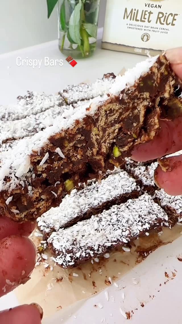 Instagram post by @mumsfoodies for Natures Path. Caption reads: [...] Bars the whole family will love using....