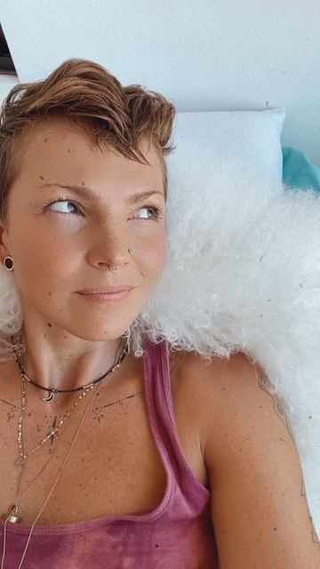 Instagram post by @matriarchnova for Perifit. Caption reads: [...] this little revolutionary device is Perifit.....