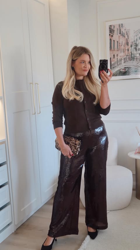 Instagram post by @hannah_briggs for Peacocks. Caption reads: Proof that you can look good with a belly. Stop....