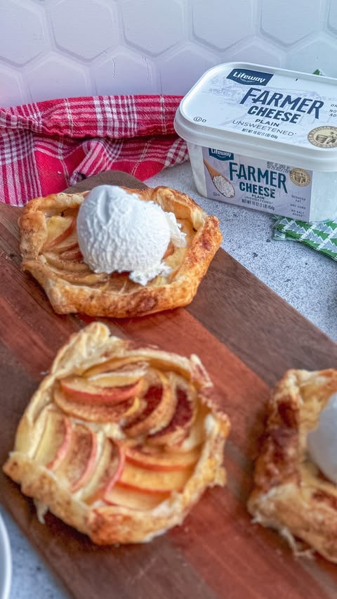 Instagram post by an influencer for Lifeway Foods. Caption reads: 🧀 🍎 FARMER CHEESE & APPLE DANISH 🍎 🧀 Turning....