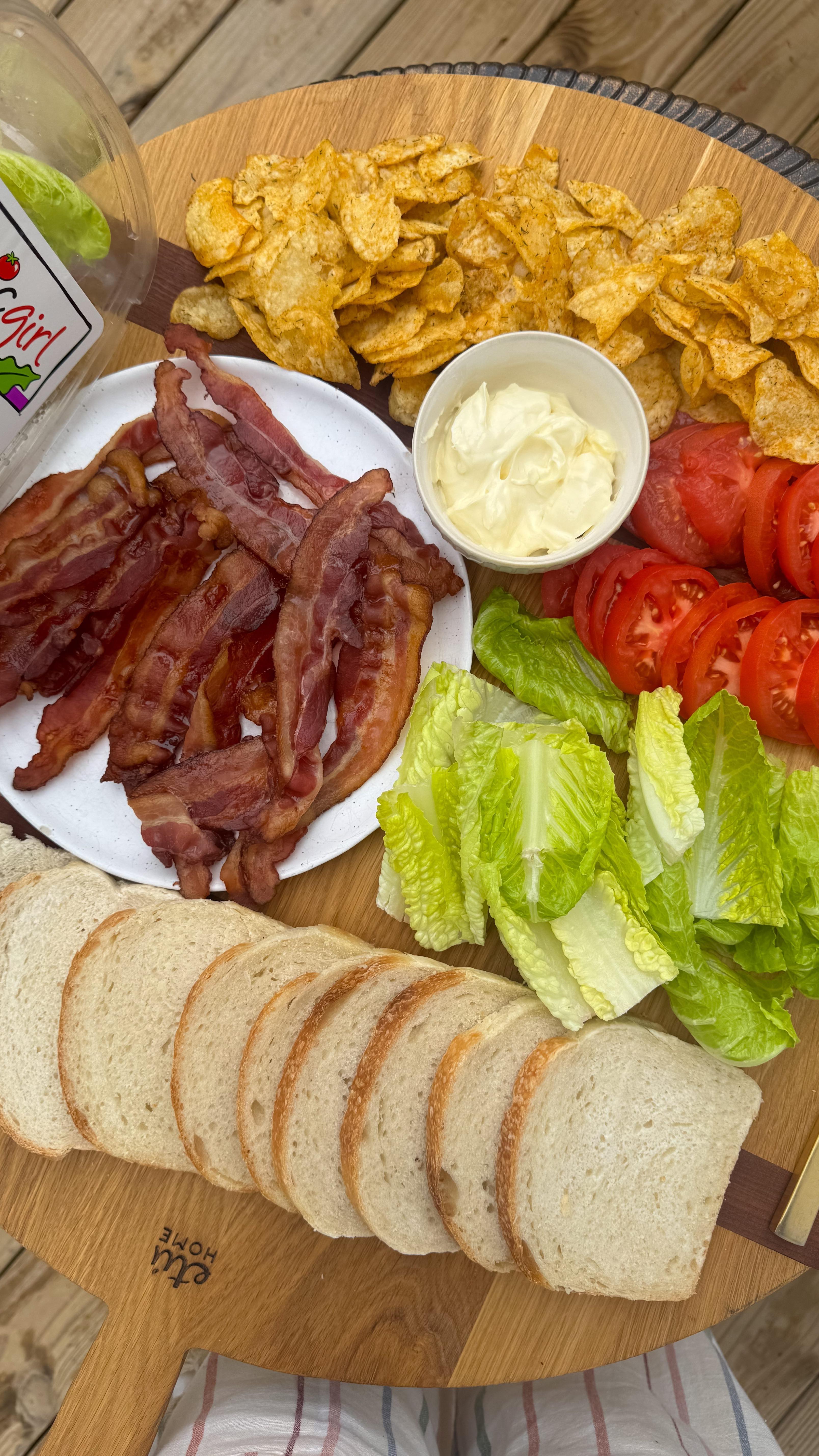 Instagram post by @daddioskitchen for organicgirl. Caption reads: making easy and fun dinner plans is always the....