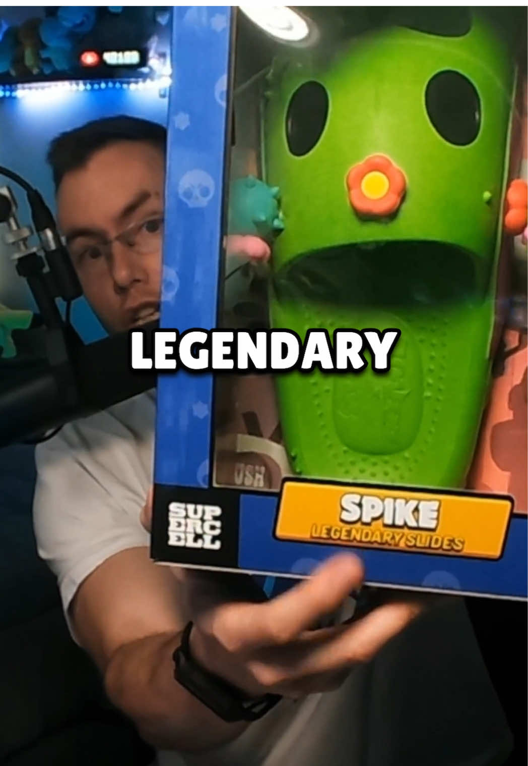 TikTok post by @superairoc for Floafers. Caption reads: [...] a fresh new pair of Slides thanks to....