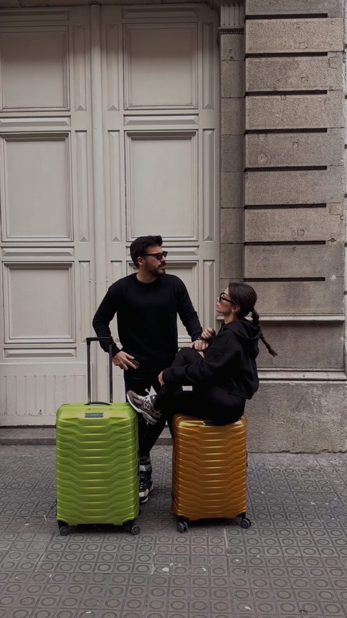 Instagram post by @hazaleceyuceer for SAMSONITE. Caption reads: Travel buddy'mle her zaman matchy🧡 @mysamsonite....