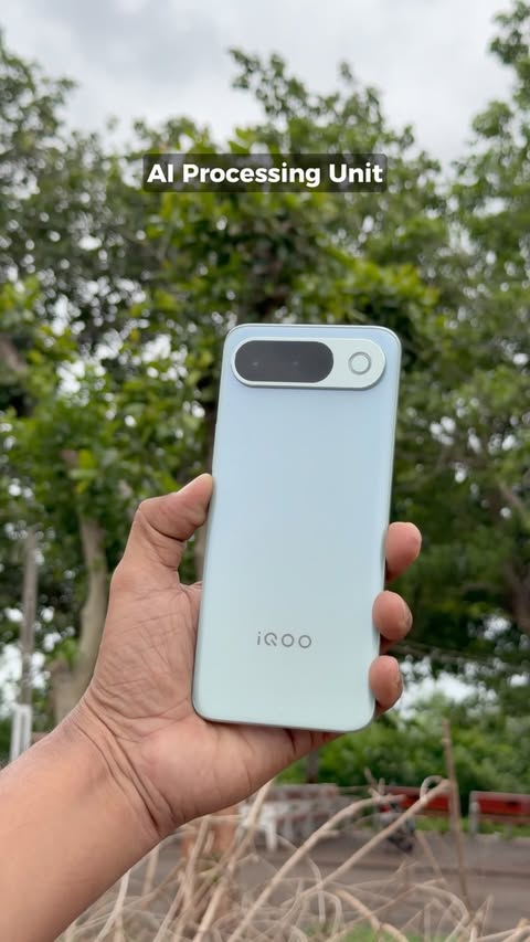 Instagram post by @techgujrati for iQOO. Caption reads: iQOO Z11 ⚡️ best smartphone for students. . . .....