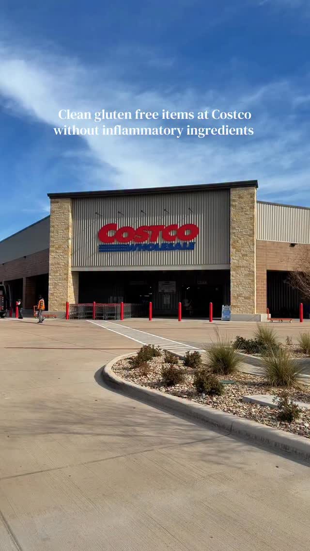 Instagram post by @ninablifestyle for Siete Foods. Caption reads: [...] #costcohaul #figpartner @sietefoods....