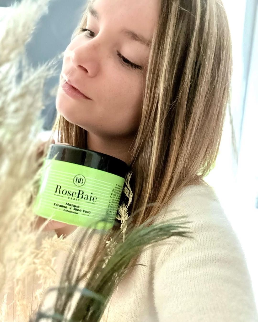 Instagram post by @beauties.ofcha for LSR Agence. Caption reads: 💚 • Haircare w/ @rosebaieparis ✨
. 
- - - - - - ♡....