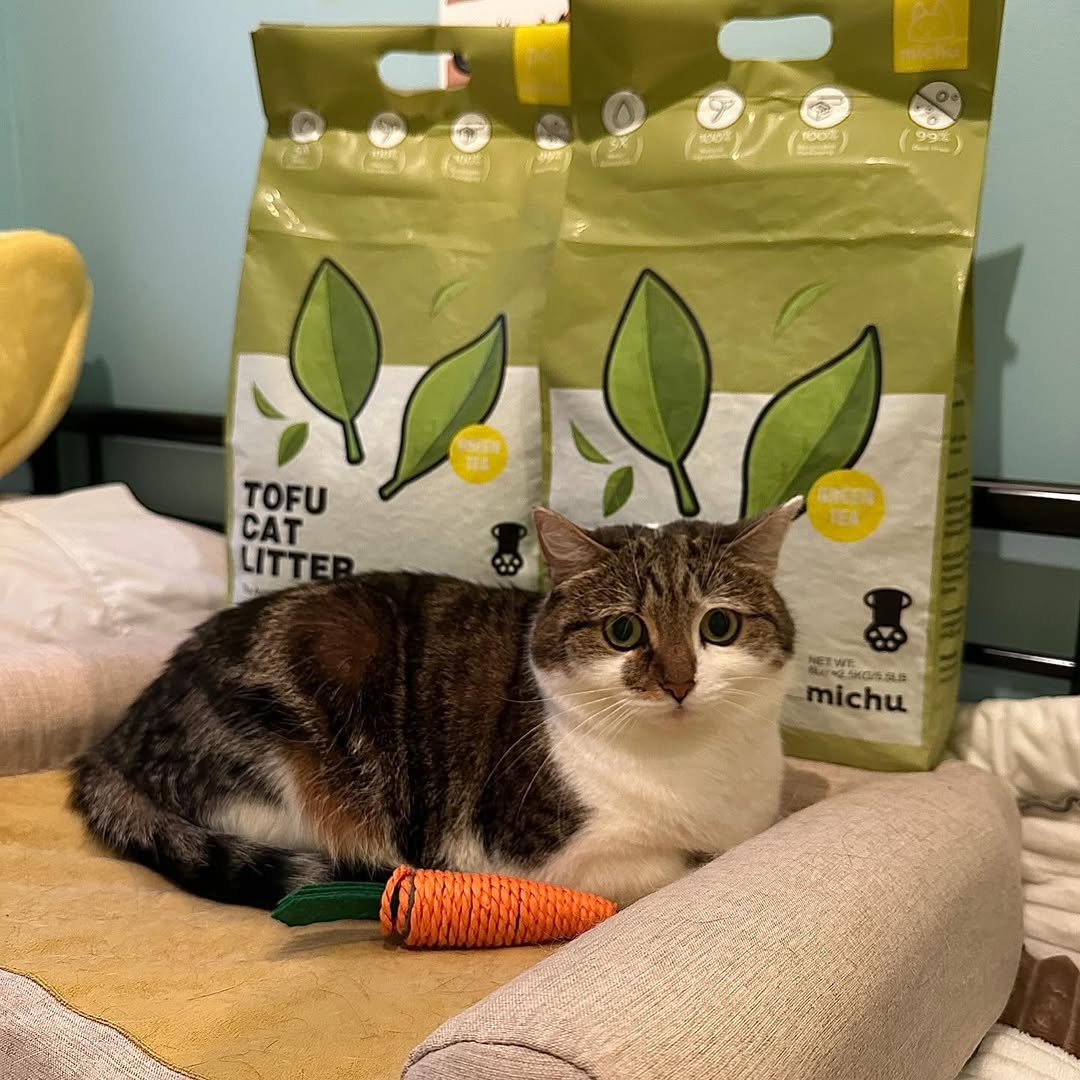 Instagram post by @suki_purrs for MICHUPET. Caption reads: [...] celebrate 30k we’re partnering with....