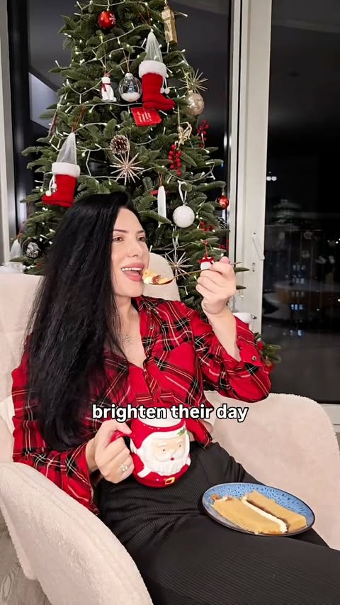 Instagram post by @ivetta_navasardyan for MailBakes. Caption reads: BLACK FRIDAY HAS ARRIVED! BUY ONE, GET ONE....