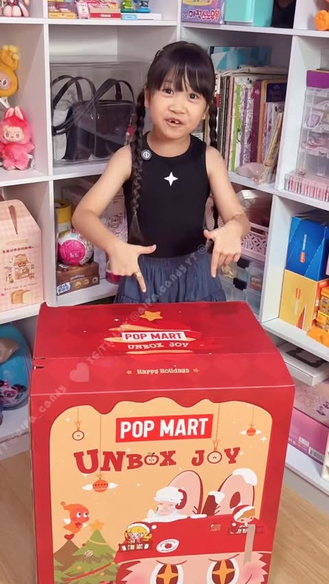 Instagram post by @alpa.candy for Pop Mart. Caption reads: Blindbox terbesar tahun ini! #popmart #alpacandy....