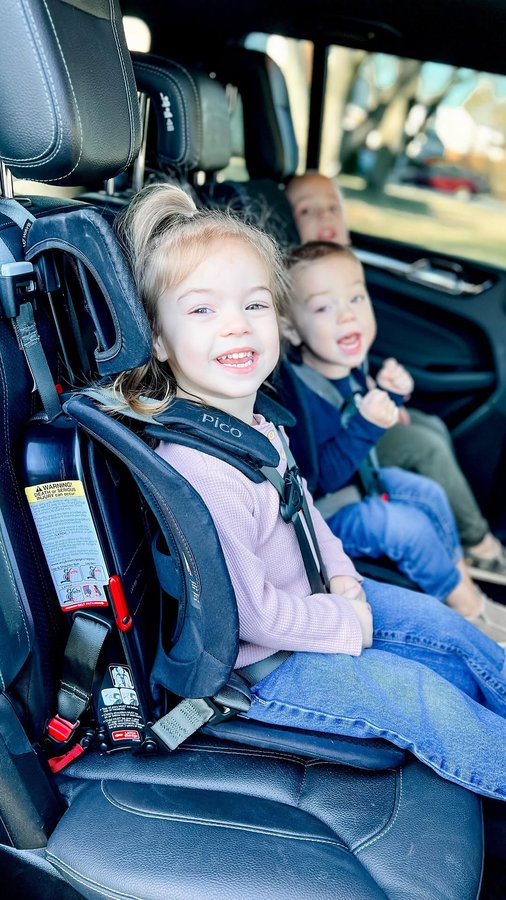 Instagram post by @jurglavitch for WAYB. Caption reads: [...] drop-off game-changer! 🌟 #ad The @hellowayb....