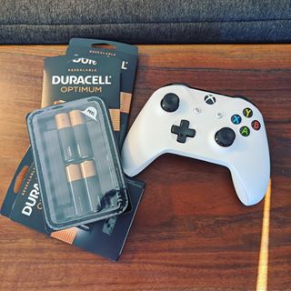 Instagram post by @drlupo for Duracell. Caption reads: The holidays are here and the one thing we always....