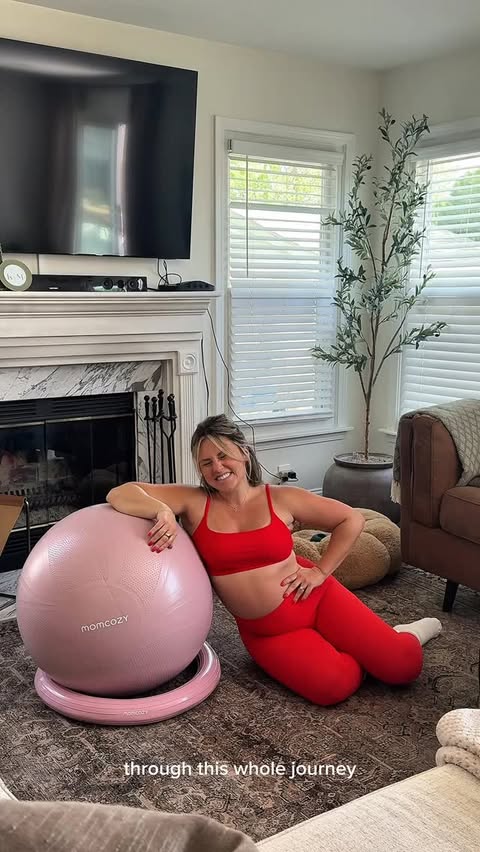 Instagram post by @kristinnlang for Momcozy. Caption reads: [...] labor + quicker recovery with the @momcozy....