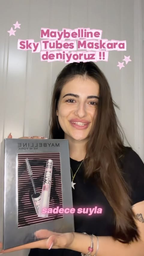 Instagram post by @acelyausl7 for L'Oréal ContentPRO. Caption reads: Kızlarrrrr koşunnnn 🤩🤩 @lorealcontentpro....