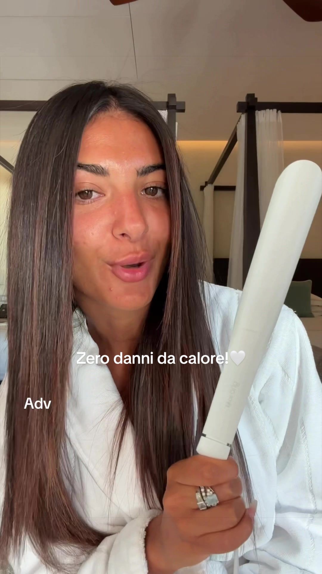 TikTok post by @majno for ghditalia. Caption reads: [...] nostri capelli… la nuova Ghd Sculpt di....