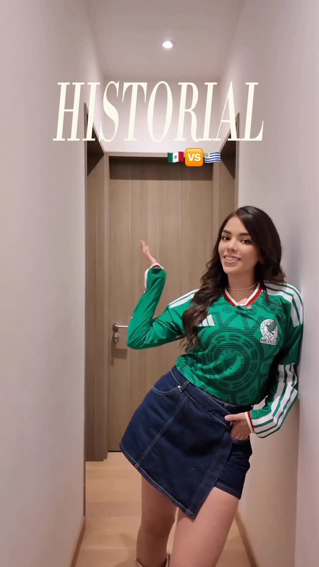 Instagram post by @_alexloe_ for Caliente.mx. Caption reads: PREVIA 🇲🇽🆚🇺🇾 ¿qué opinan de mi pronóstico? 😜....