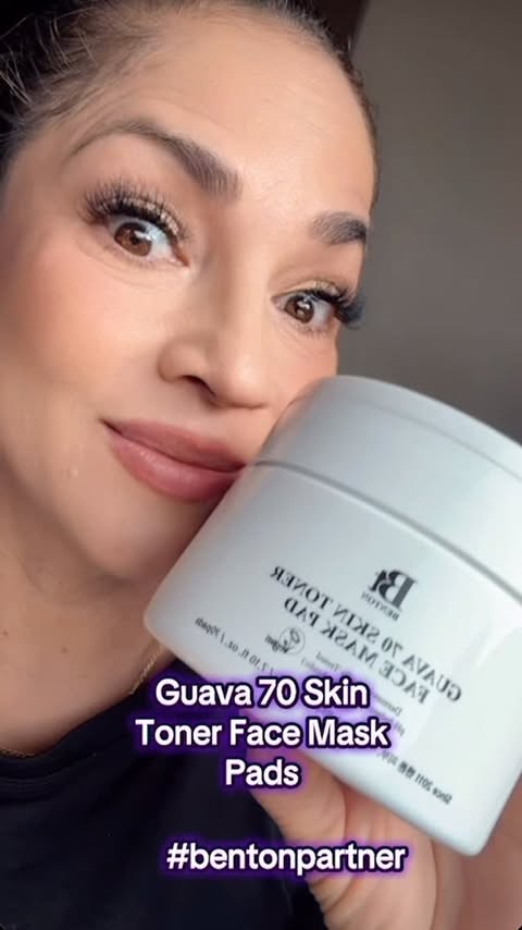 Instagram post by @aneliberde for Benton. Caption reads: #bentonpartner Bt Benton Guava 70 Skin Toner [...].