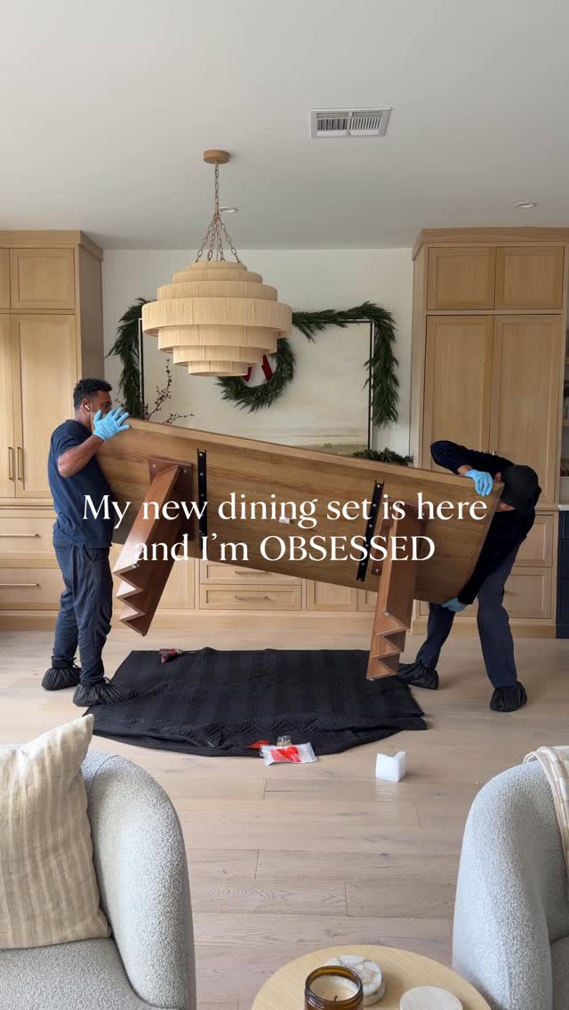 Instagram post by @lisakanegae for Lulu and Georgia. Caption reads: [...] my LTK

These chairs and table from....