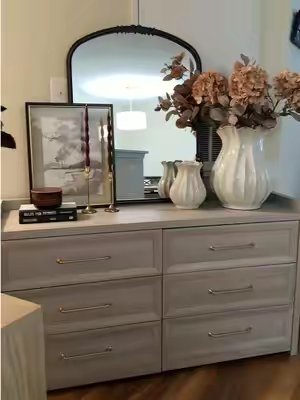 TikTok post by @rafakirchn for SICOTAS. Caption reads: [...] the perfect dresser 😍 this shade 🤌🏻✨....