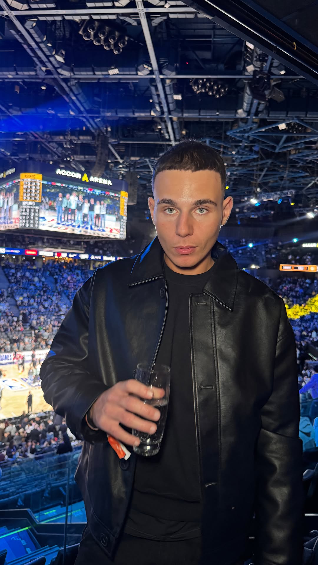 Instagram post by @julespedretti for leboncoin. Caption reads: Chacun son tour. 

Merci @leboncoin pour....