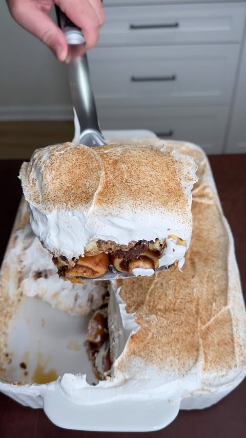 Instagram post by @g_bque for KING'S HAWAIIAN. Caption reads: [...] Bites Cheesecake ⤵️ * 2 boxes @kingshawaiian....