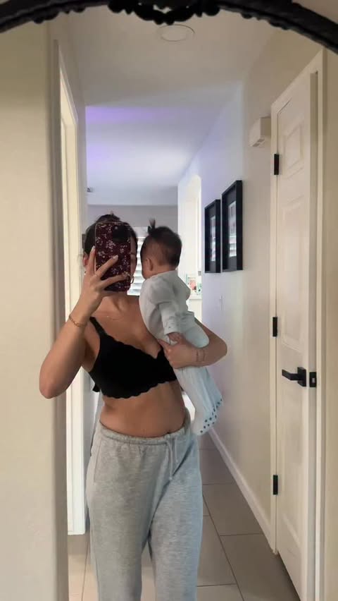 Instagram post by @lil.jerz for Momcozy. Caption reads: Loving every moment with this girl 💕✨
Momcozy....