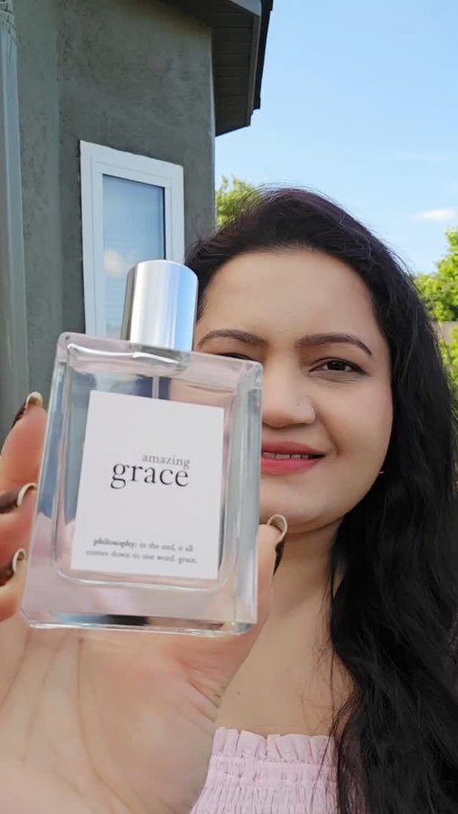 Instagram post by an influencer for Amazon. Caption reads: [...] 👇You can easily grab this on Amazon. 🔗....