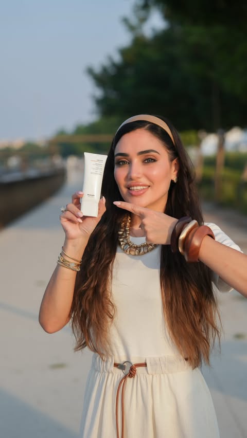 Instagram post by @nannumagdy for Minimalist. Caption reads: Minimalist Light Fluid Sunscreen ☀️ [...].