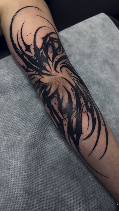 Instagram post by @aradia.ttt for Dragonhawk Official. Caption reads: Katharsis 🖤
Bookings open from February in Berlin....