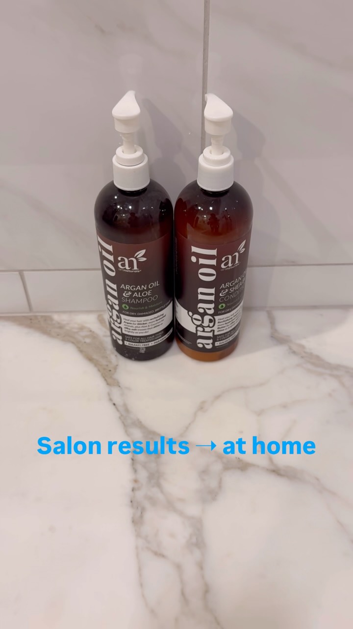 Instagram post by @seetheworldeatthefood for artnaturals. Caption reads: [...] a spa moment!
I’ve been using the....