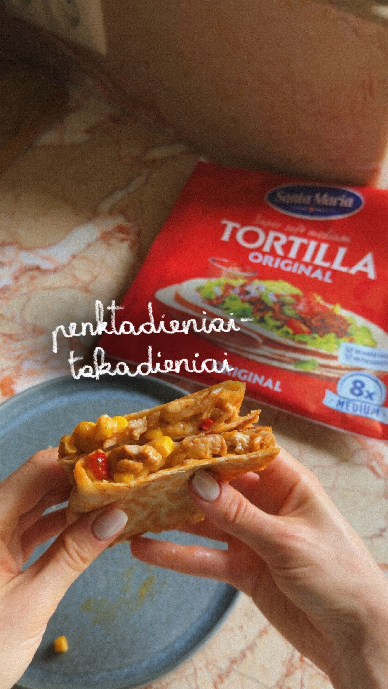 Instagram post by @simonacym for Santa Maria NL. Caption reads: Santa Maria kartu su @antmedineslenteles paruošė....