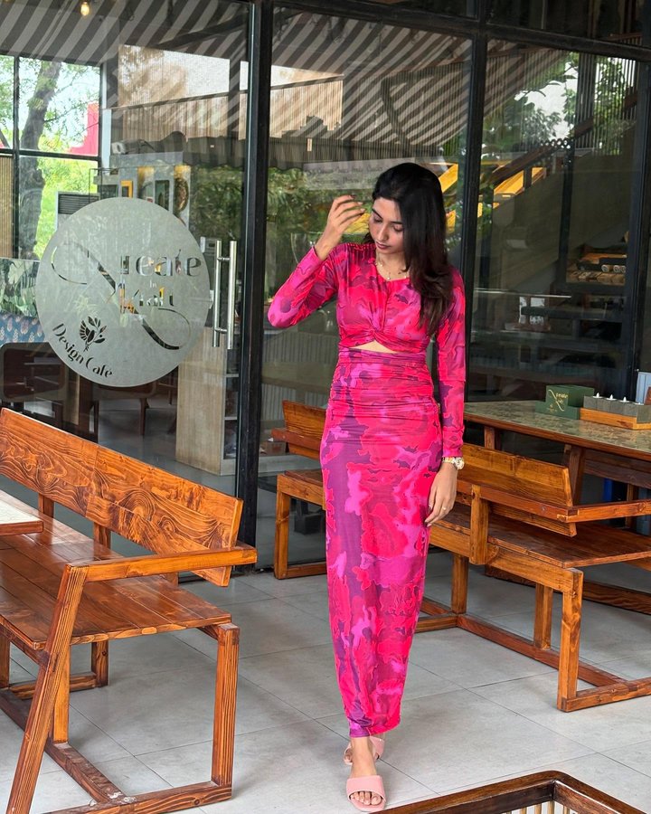 Instagram post by @lav_here for streetstylestore. Caption reads: When life sounds like a Harris J....