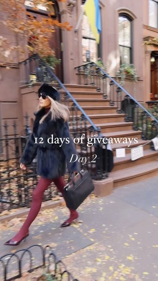 Instagram post by @rosalindlipsett for Pamela Scott. Caption reads: [...] of Giveaways! 🎁 I’ve teamed up with....
