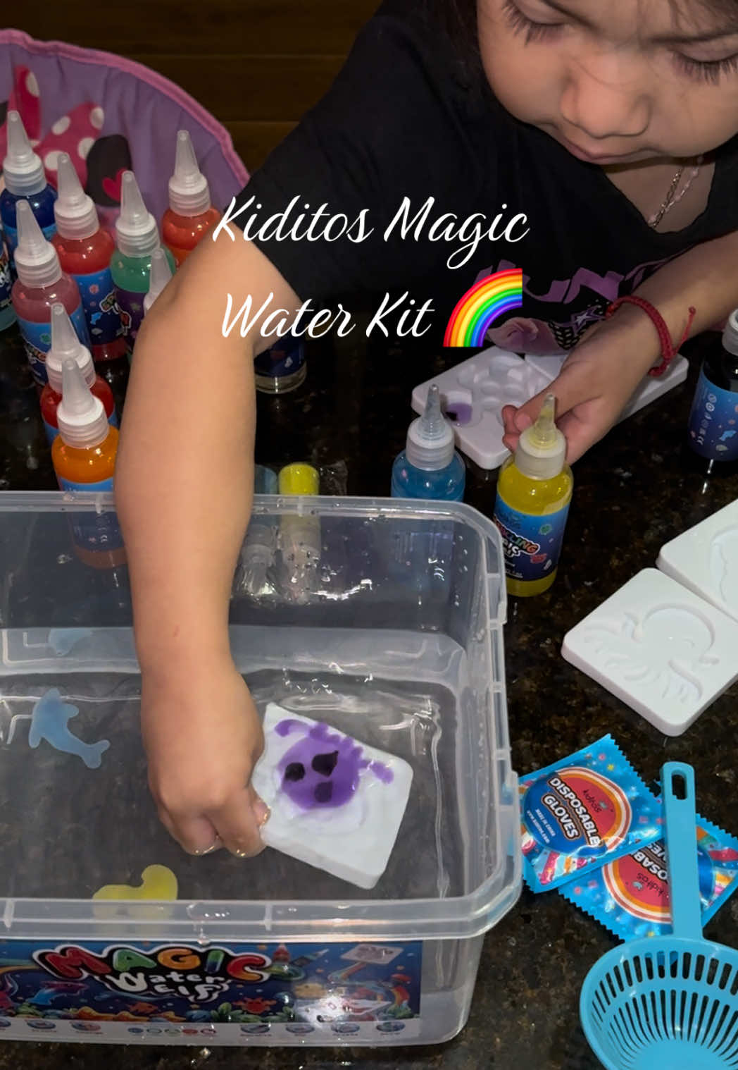 TikTok post by @jessica.pim for Kiditos. Caption reads: Make squishys with us! @Kiditos #diysquishy....