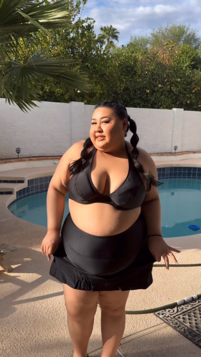 Instagram post by @ysabelleocampo for Shapermint. Caption reads: [...] to show you guys all the @shapermint summer....