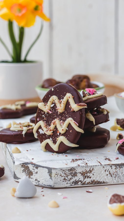 Instagram post by @nourishing.amy for Merchant Gourmet. Caption reads: No Bake Chocolate Chestnut Easter Brownies....